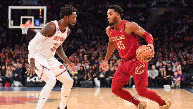 Julius Randle Donovan Mitchell Dec 4 2022